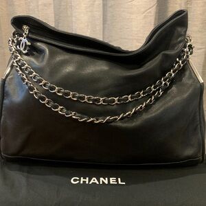 CHANEL Black Leather Shoulder Bag with Double Chain Straps ultimate soft bag